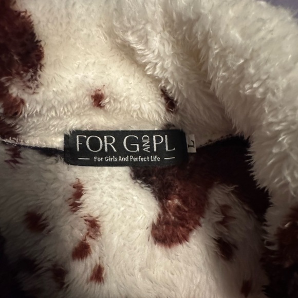 Cow print Fleece Zip hoodie - Picture 3 of 4